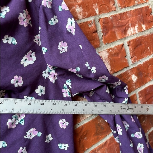 Lane Bryant 16 Purple Floral Sleeve Vneck Ruffle Long Roll Tab Career Blouse - Picture 8 of 10
